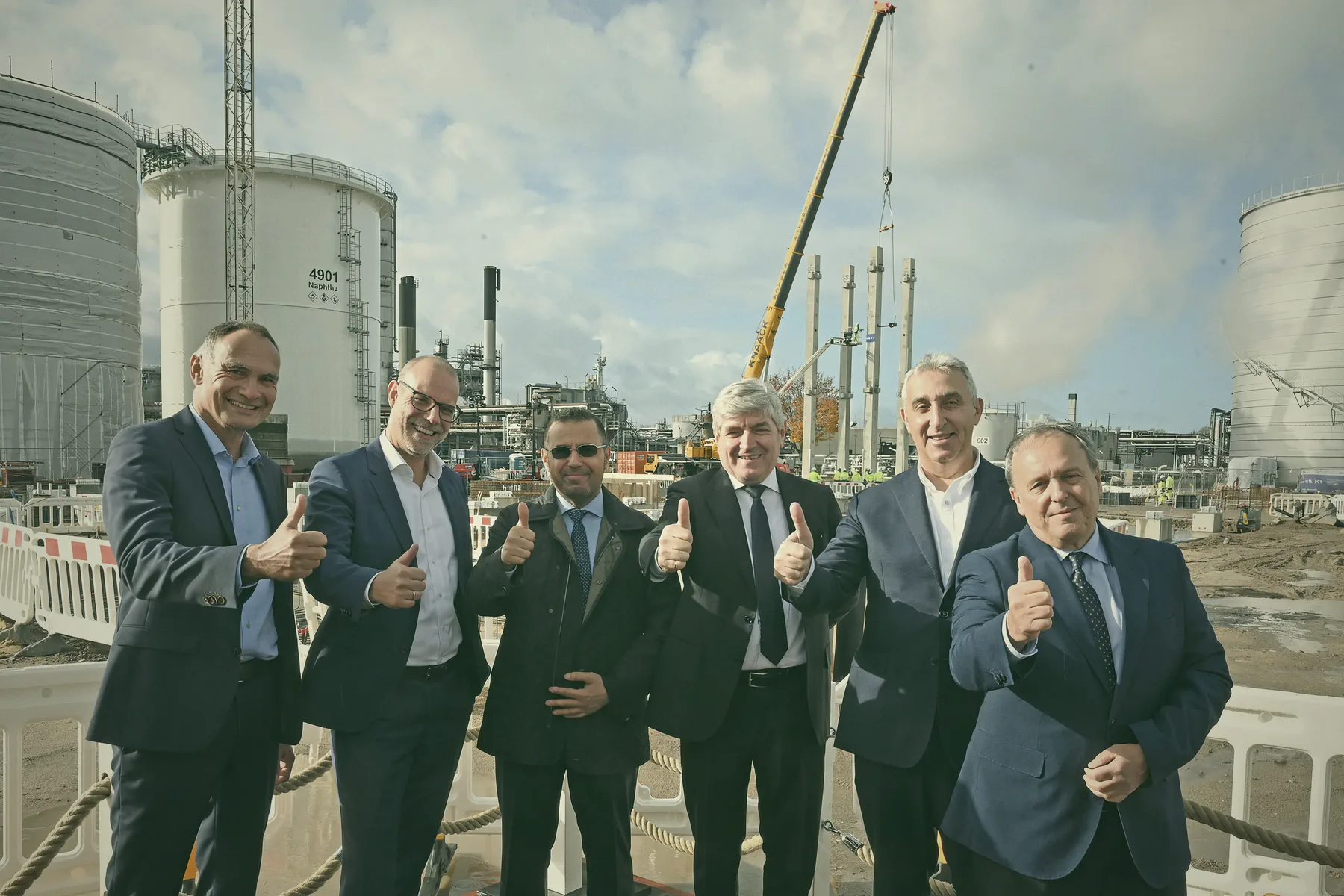 Group leadership at the renewable fuels construction site